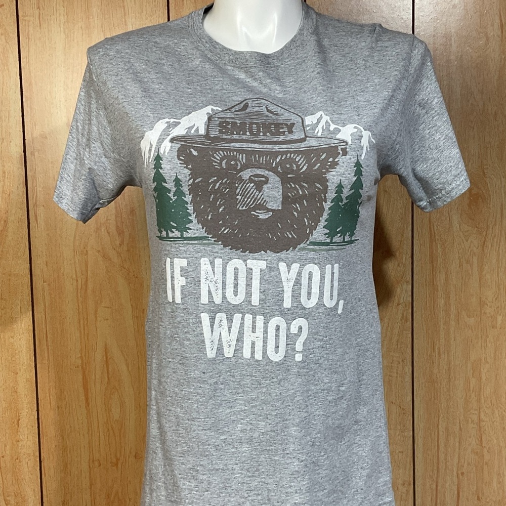 Gray Smokey Bear Graphic Short-Sleeve Tee